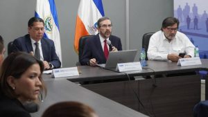 claudio de rosa oscar picardo universidad francisco gavidia