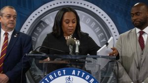 Fani Willis, la fiscal de mano de hierro que planta cara a Trump