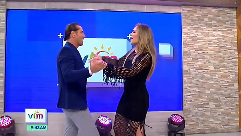 Luciana Sandoval y Gregorio Pernía bailando