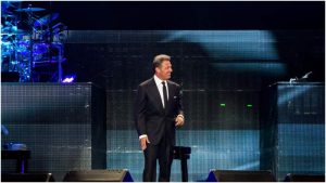 Luis Miguel sufre ataque de tos en el escenario y vuelve a generar preocupación