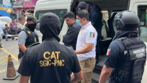 Dos pandilleros capturados en México fueron deportados a El Salvador