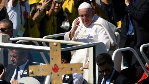 El Papa Francisco celebró una misa al aire libre ante una gran multitud en un parque junto al mar cerca de Lisboa para concluir la JMJ, la reunión católica más grande del mundo.