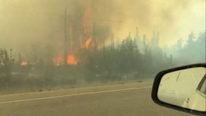 Yellowknife, la ciudad en Canadá de donde miles huyen de los incendios forestales