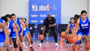 Ex campeón de la NBA compartió con niños salvadoreños