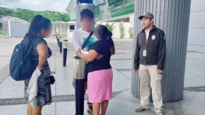 Deportan a joven salvadoreño localizado en Michoacán, México