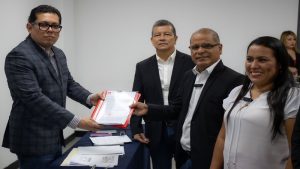 FMLN inscribe candidaturas de diputaciones de Usulután y San Vicente