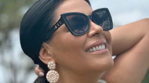 Verónica Guerrero calla a quienes critican sus zapatos con nuevo calzado extravagante