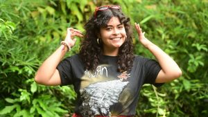 Escritora y periodista salvadoreña Michelle Recinos