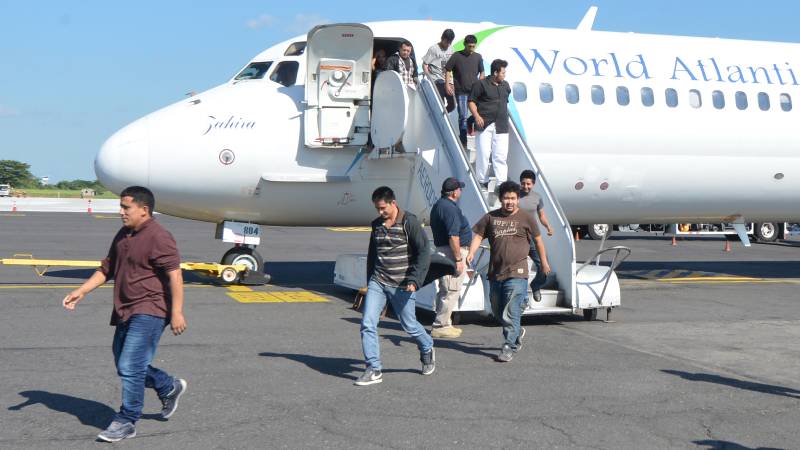 Entre enero y octubre de 2025, Estados Unidos realizó 148 vuelos con salvadoreños deportados, superando los 108 del mismo periodo de 2024.