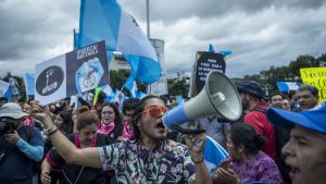 La fiscal general de Guatemala se aferra a su puesto mientras crece el rechazo en su contra