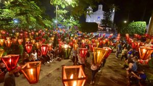 La fiesta de Los Farolitos en Ahuachapán 2023