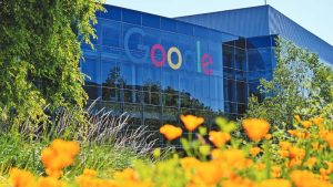 El Salvador pagará a Google $500 millones; Intel invierte $1,200 millones en Costa Rica