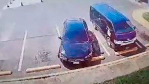 Denuncian hurto en gasolinera captado en video