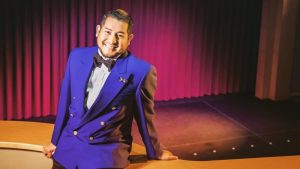 Mario Arévalo le canta a El Salvador con el tema “Pintemos la patria de azul”