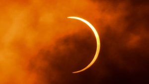 Imagen de archivo de un eclipse anular de sol
