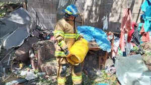 Dos heridos en incendio de cohetería clandestina en Candelaria, Cuscatlán
