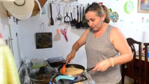 Madre al Cuidado de los Hijos trabajo domestico no remunerado