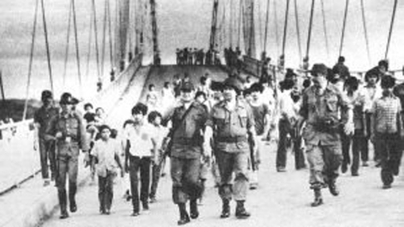 Puente de Oro dinamitado por el FMLN
