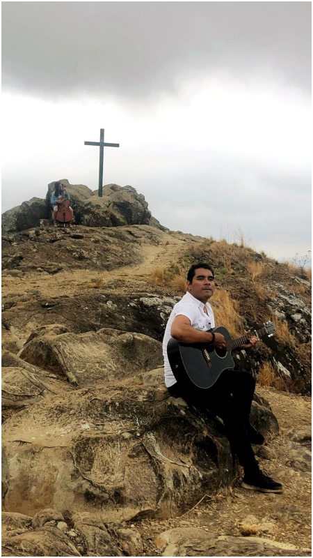 Cantante salvadoreño Roberto Nóchez