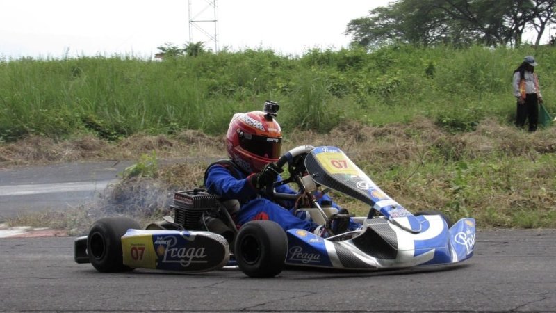 Roberto Renderos Go Kart El Salvador