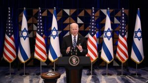 Biden visita Israel en busca de negociar un corredor humanitario en Gaza