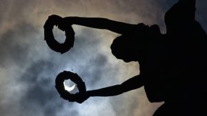 Así se vio el eclipse solar  desde el Centro Histórico de San Salvador