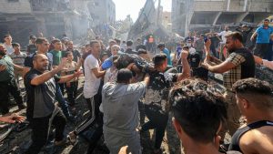 La "mayoría" de los rehenes en Gaza "están vivos", afirma el ejército israelí