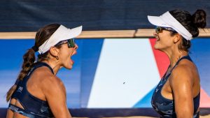 laura molina yvonne soler voley playa chile el salvador 02