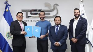 Inscripción de Nayib Bukele y Félix Ulloa en el Tribunal Supremo Electoral. 26 de octubre 2023. Foto Nuevas Ideas