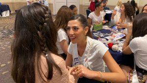 Candidatas de Miss Universo apoyan organización benéfica Smile Train