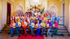 Delegadas de Miss Universo disfrutaron colorida presentación de danza folclórica