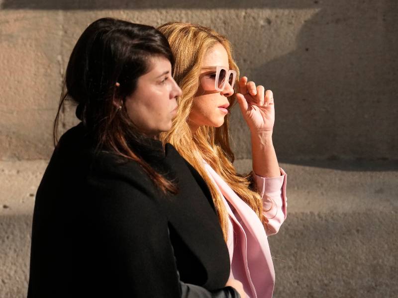 Shakira pacta una multa millonaria y admite el fraude fiscal para evitar la prisión en Barcelona