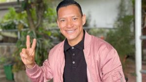 El artista salvadoreño recibirá el reconocimiento especial en los Premios Música 503 gracias a su fructífera carrera de más de 13 años.