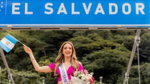 Miss Guatemala es la única candidata que entra por tierra a El Salvador