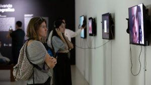“Reactivando videografías” estará abierta al público hasta marzo de 2024. Fotos: cortesía/ René Figueroa