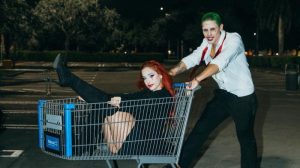 Nicolle Figueroa y Augusto Giménez presumen sus disfraces de Halloween.