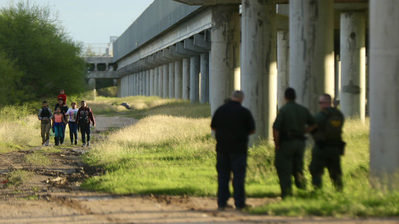 patrulla-fronteriza-recorrido-texas-migrantes