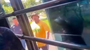 Detienen a hombre tras denuncia de caso de intolerancia en las calles