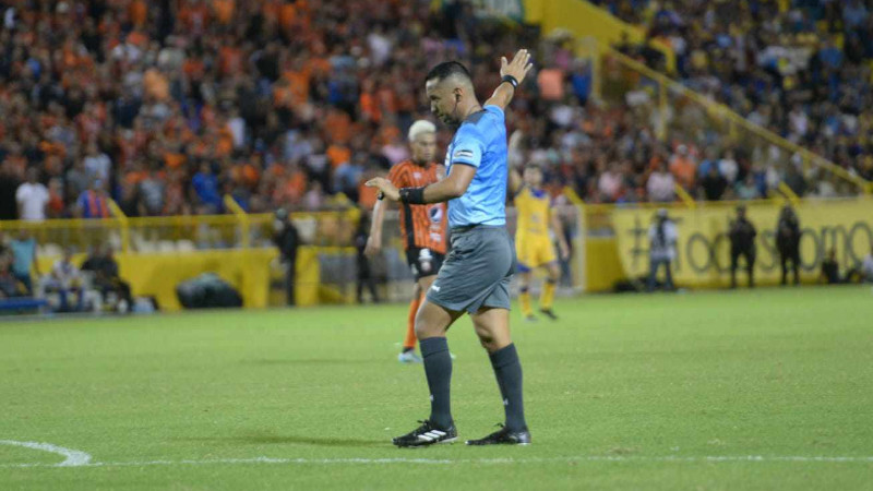 Ivan Barton final Aguila Jocoro liga salvadorena 03