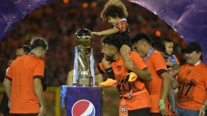 Santos Ortiz padre Aguila campeon Apertura 2023 02