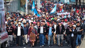 marcha-por-la-democracia-guatemala-crisis-7-dic-2023-foto-AFP