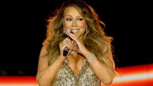 Mariah Carey all i want christmas