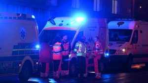 Al menos quince personas fueron asesinadas y otras 24 resultaron heridas