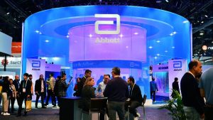 Estand de Abbot en la CES 2024