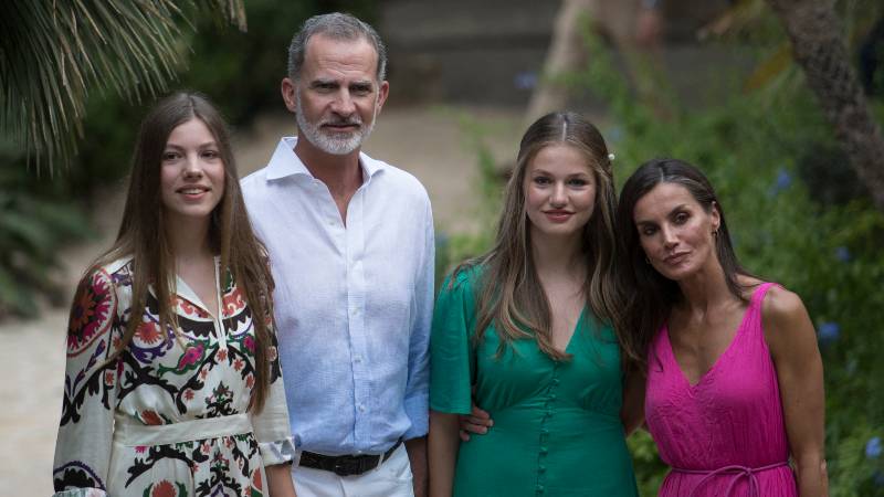 Los reyes de España con sus dos hijas Leonor y Sofía