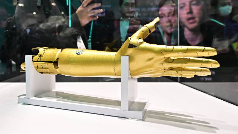 Prótesis de brazo biónico de Unlimited Tomorrow de Siemens en la CES 2024