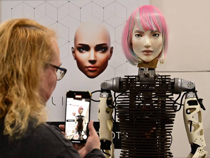 Robot humanoide en la CES 2024