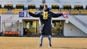 Oficial: Jhon Montaño es nuevo delantero del Jeonnam Dragons