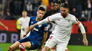 sergio ramos futbol sevilla fan molestia gritos espana 2024 bilbao tv tele