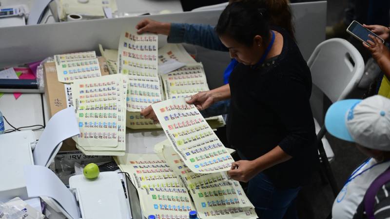 La participación de las mujeres se ve más limitada con el acoso político.
Foto EDH/ Francisco Rubio